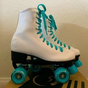 C7 Roller Skates
